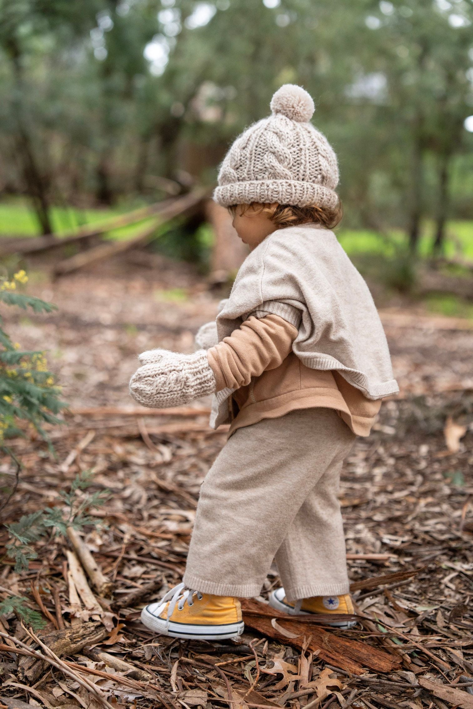 acorn kids free spirit mittens - natural