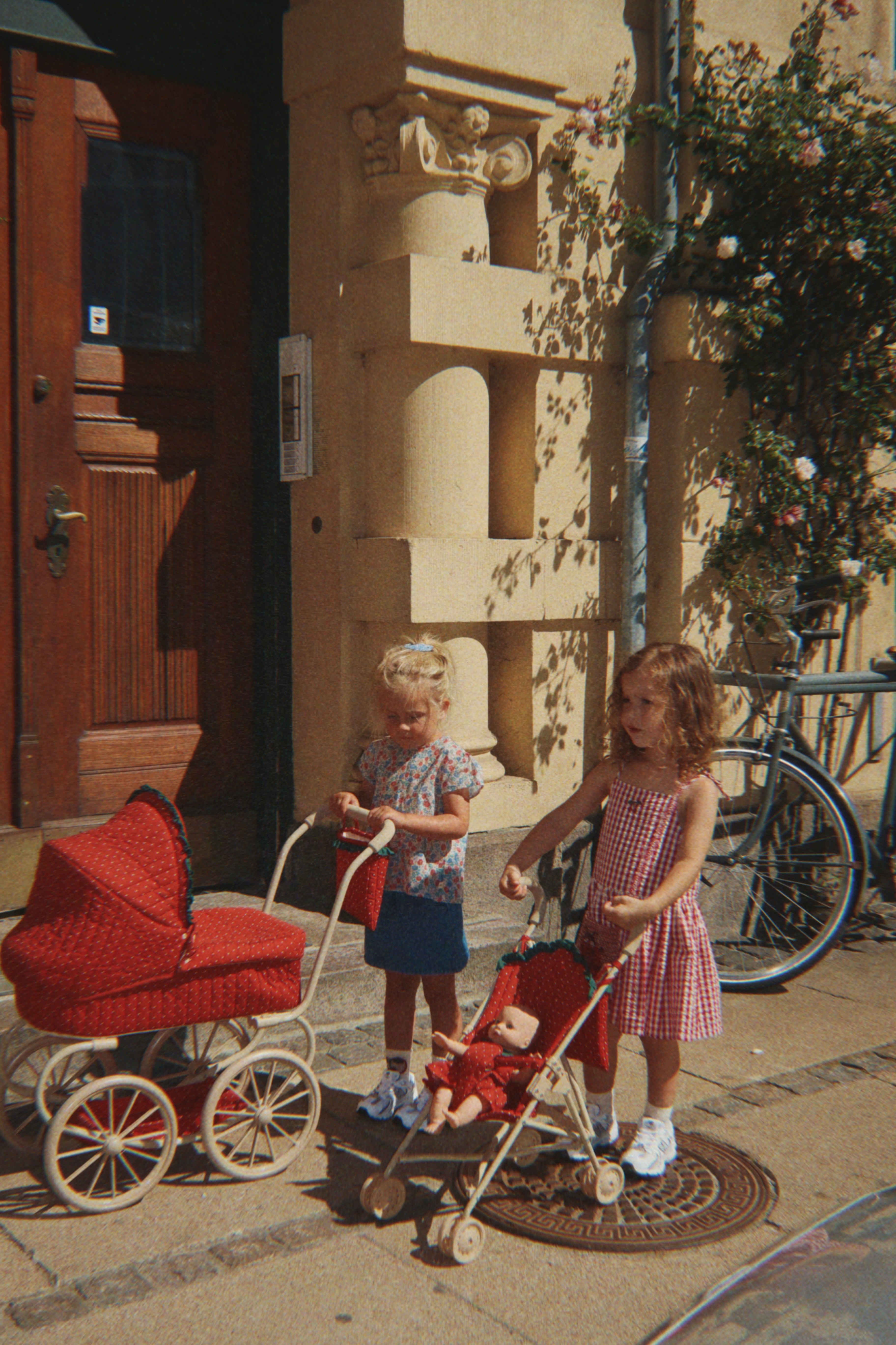 konges slojd doll stroller - fraise