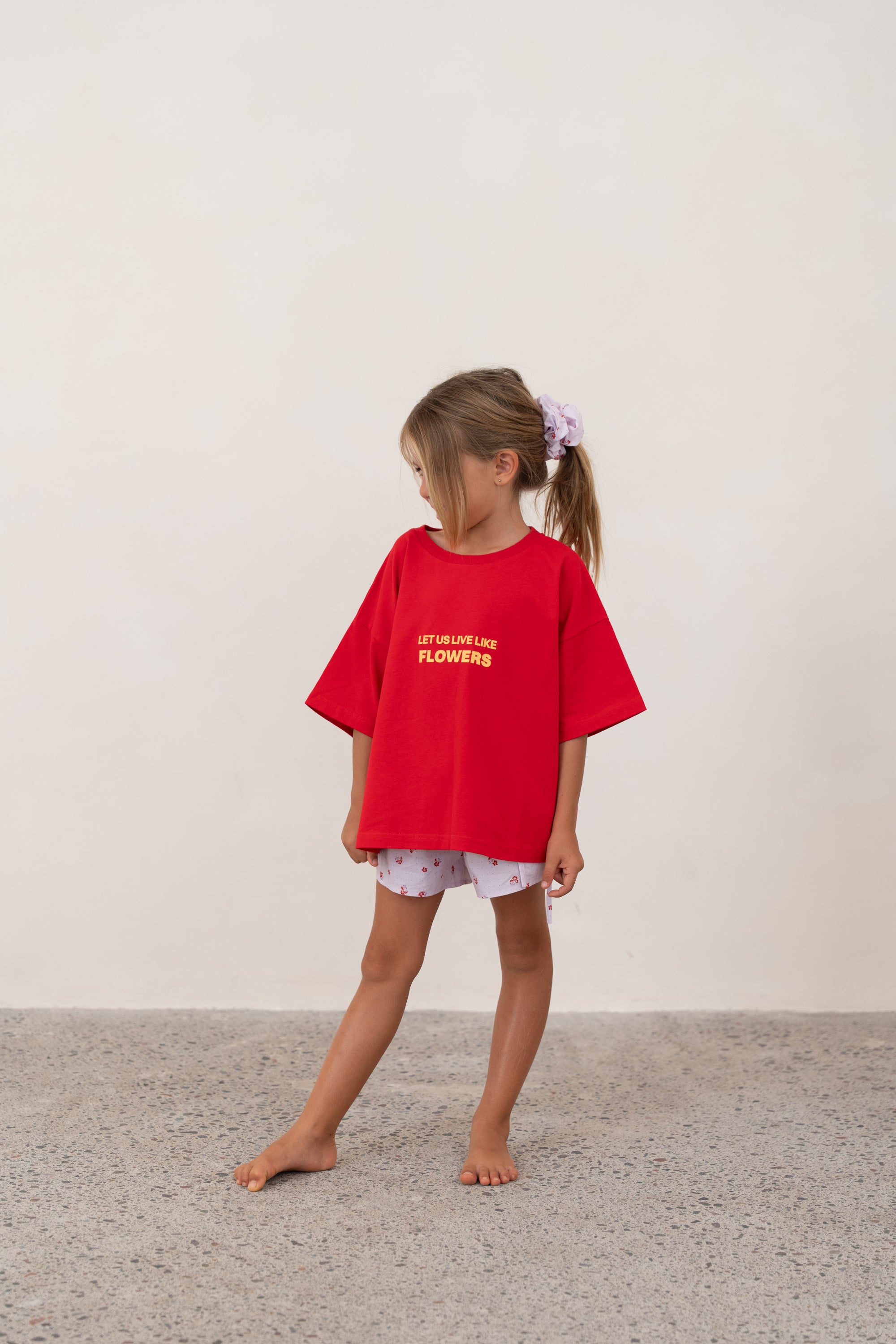 illoura the label live like flowers tee - cherry (pre order)