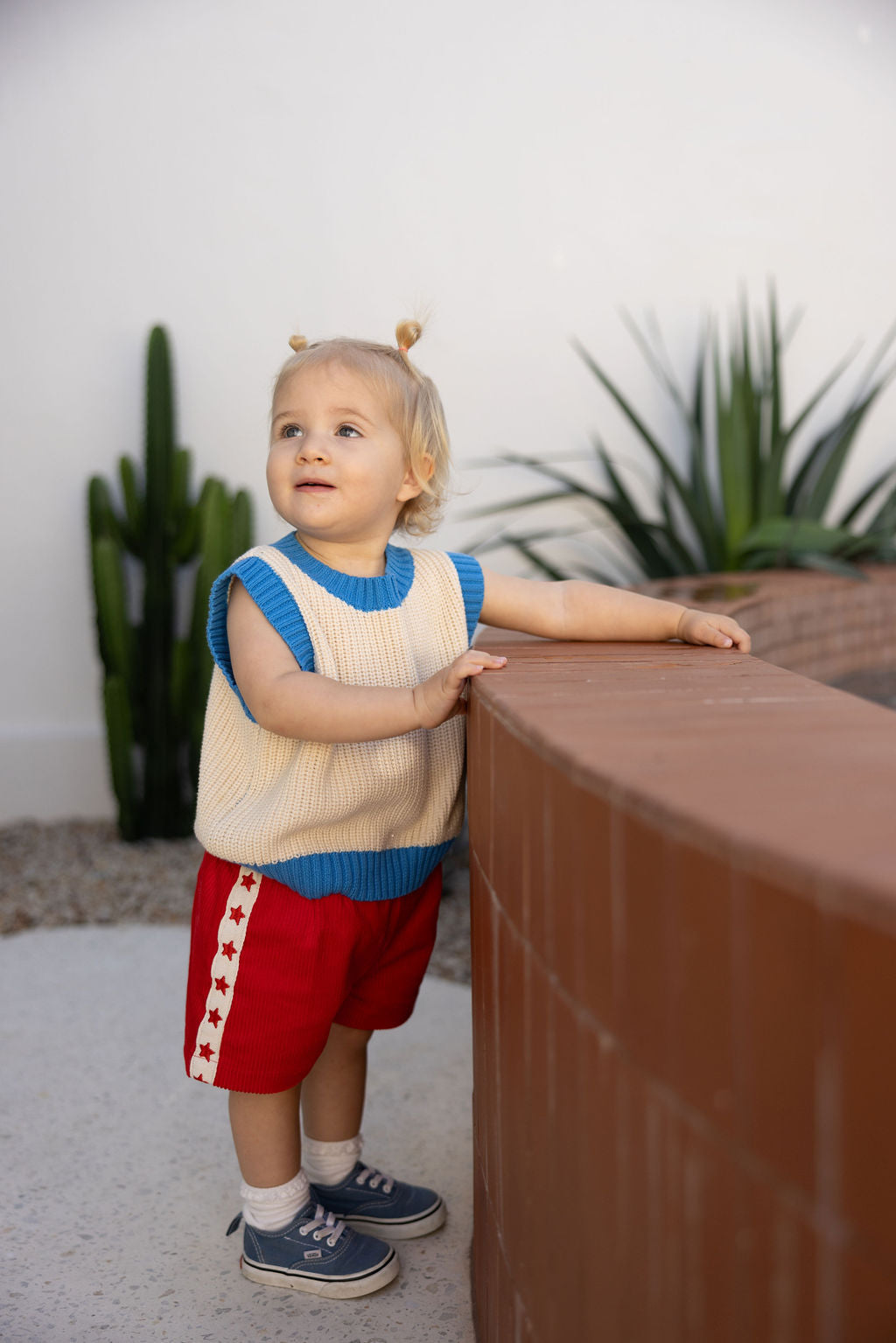 sunday siblings playtime cord shorts - red