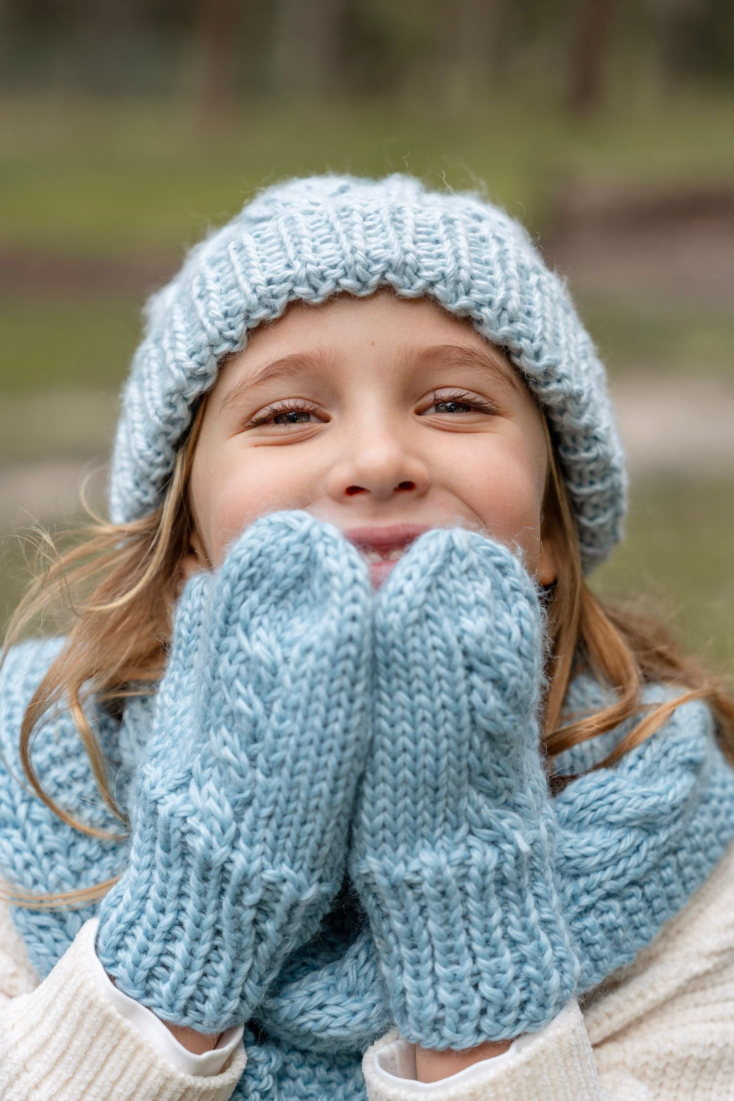 acorn kids free spirit mittens - blue