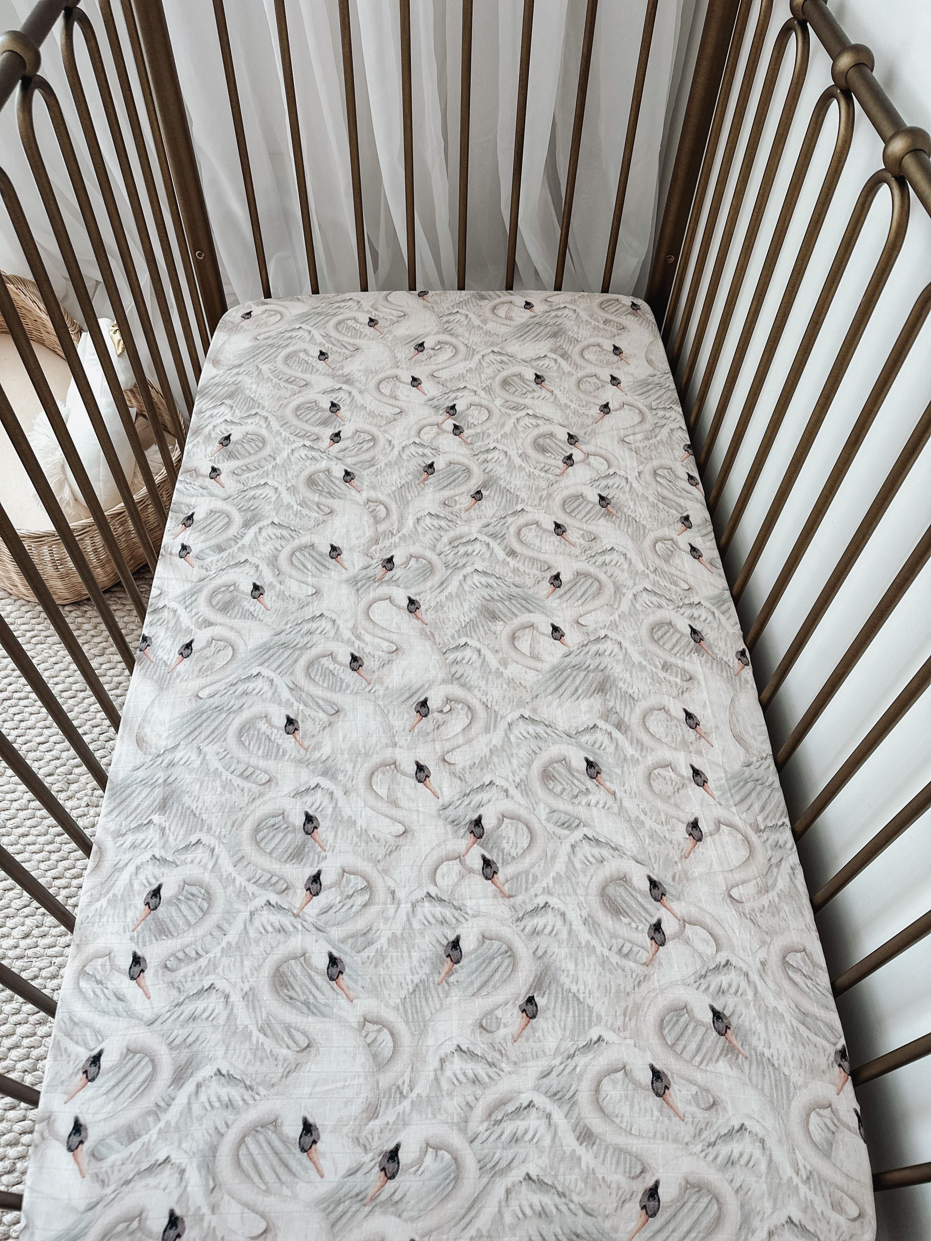 pop ya tot muslin cot sheet - cob & pen